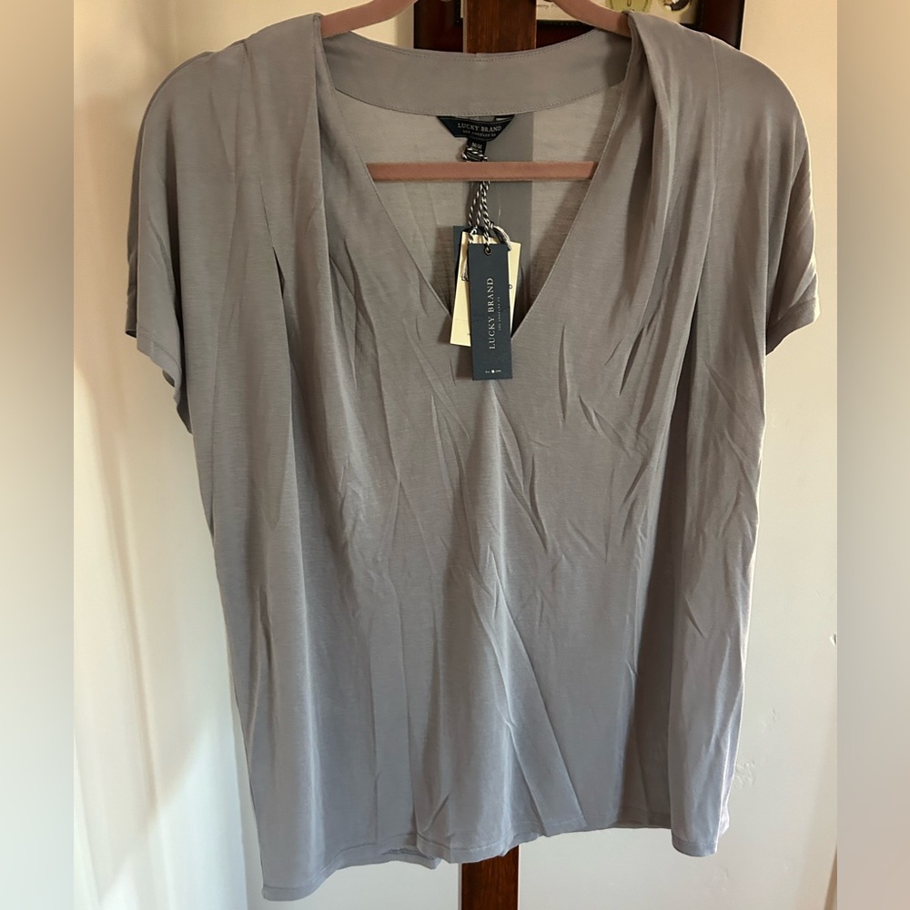 Lucky Brand Women’s Pleated V-Neck Short Sleeve Top Color Gray‎ Size M